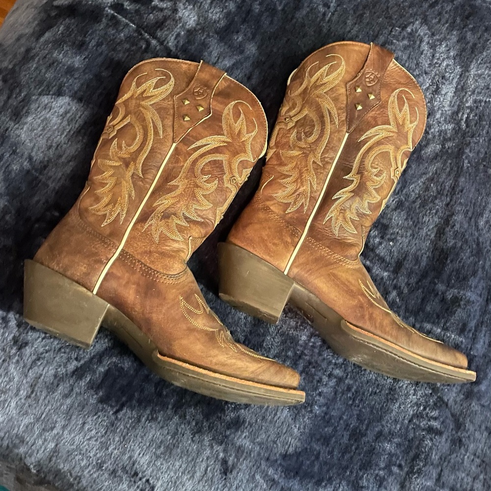 Women’s ariat cowgirl boot